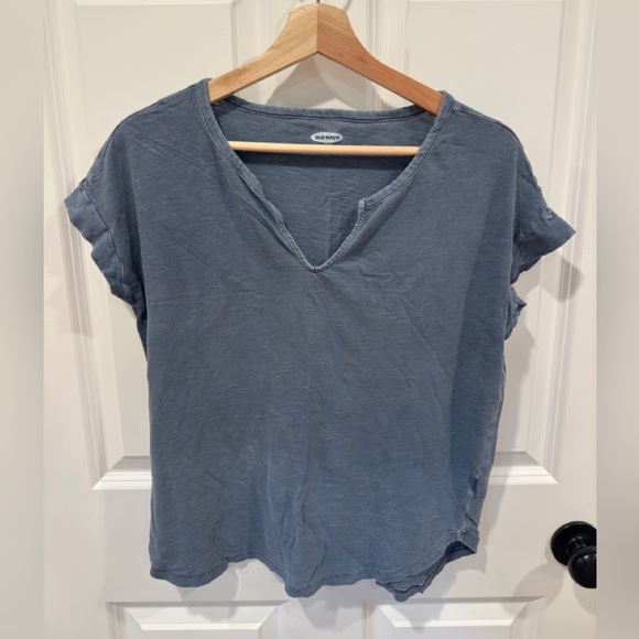 Old Navy Tops - Old Navy jersey knit v-neck t-shirt.